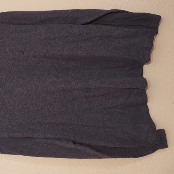 USED NAUTICA SLEEP WEAR LONG SLEEVE SHIRT HAS BLEACH STAINS ON BACK SIZE MEDIUM - Picture 5 of 7